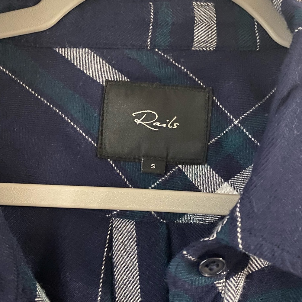 Rails Hunter Plaid Button down - Picture 4 of 7